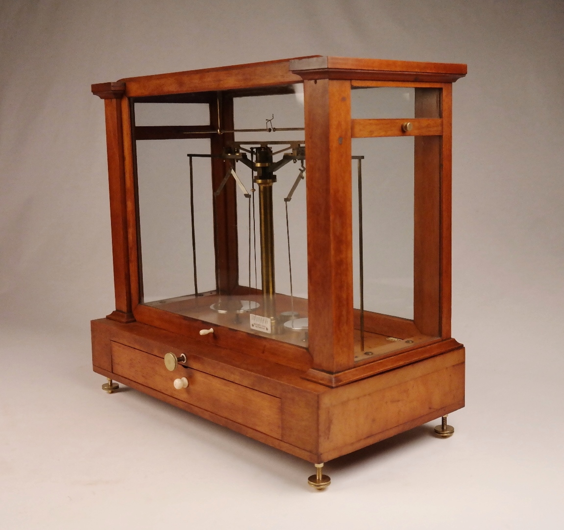 Analytical balance – Becker’s Sons, Rotterdam, Netherlands