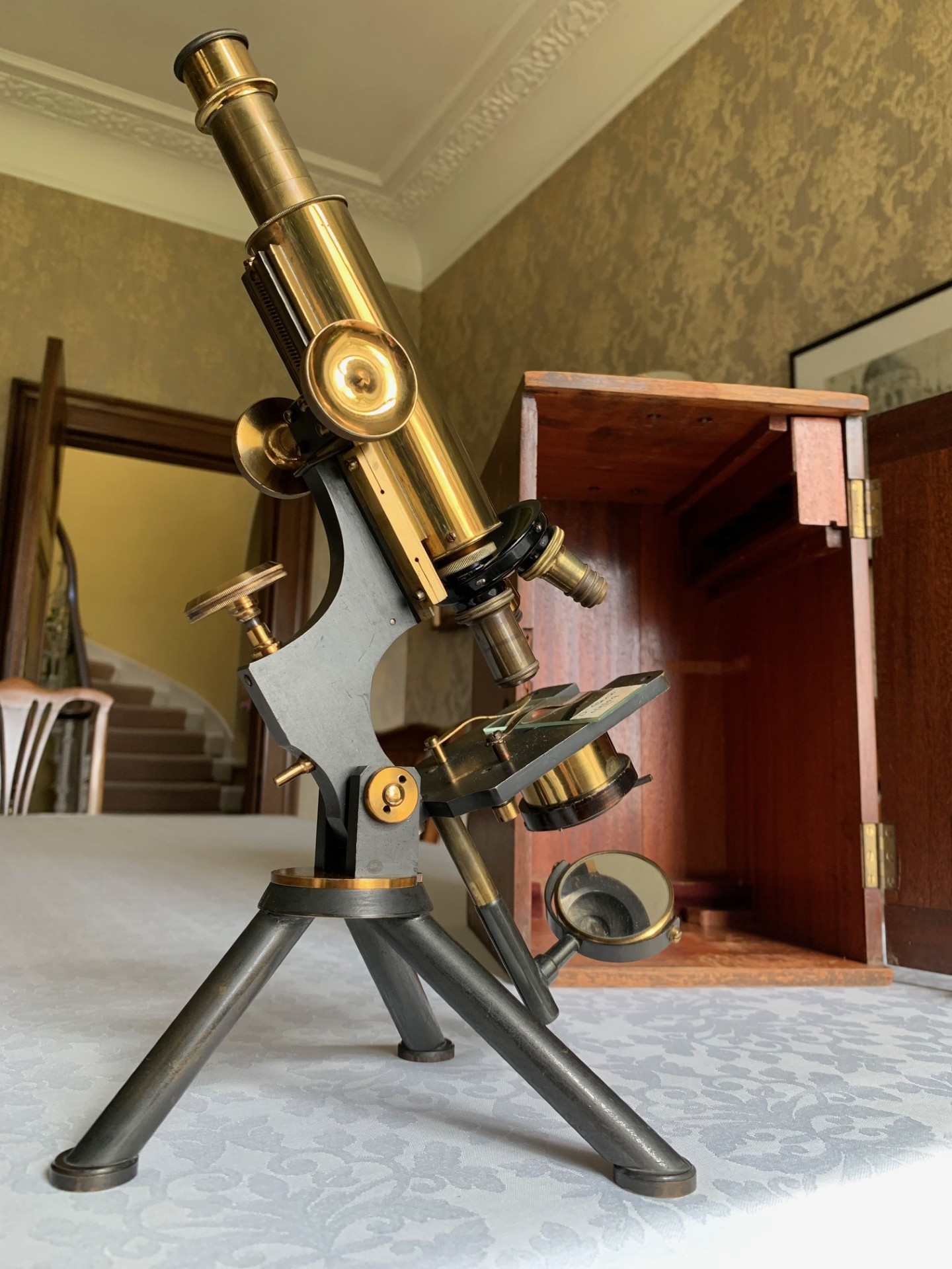 Antique W. Watson & Sons – Fram MkI Model Brass Microscope – c1898 – 1902, Cased